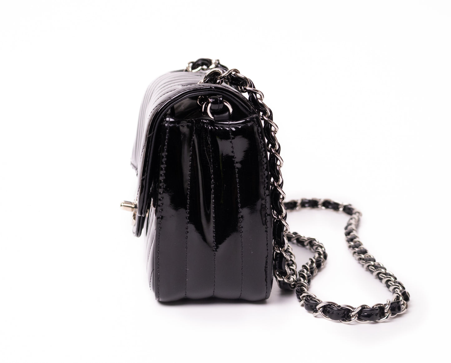 PATENT CALFSKIN CHEVRON QUILTED MINI FLAP BLACK