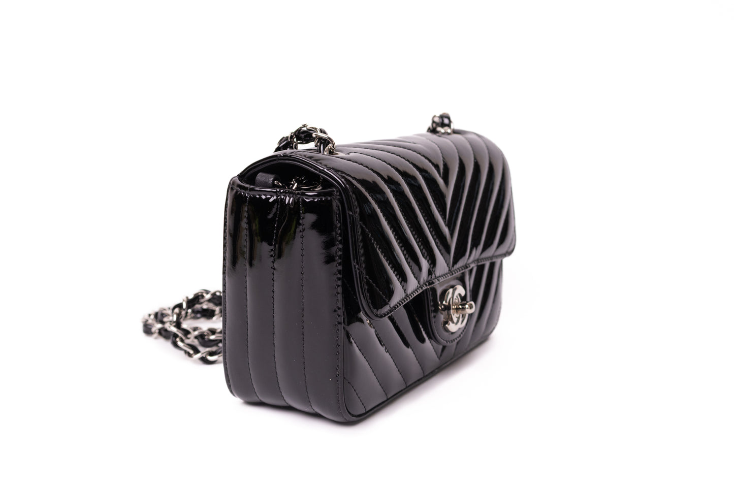 PATENT CALFSKIN CHEVRON QUILTED MINI FLAP BLACK
