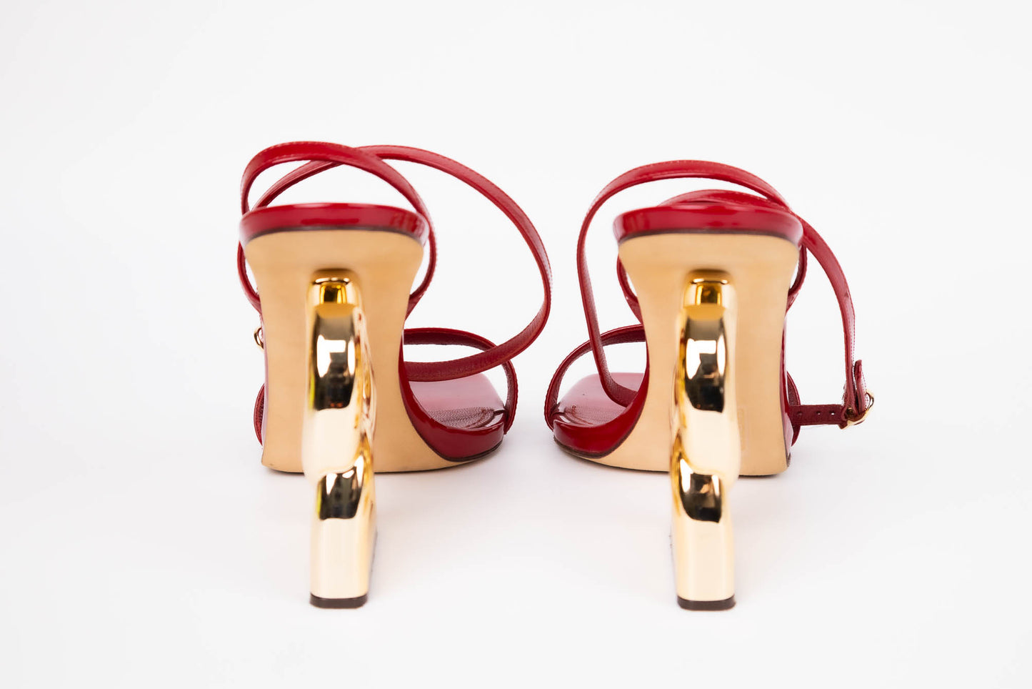 SANDALIAS DE CHAROL KEIRA CON TACON D&G