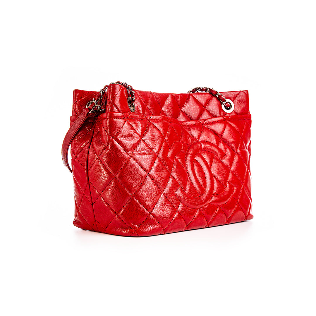 CAVIAR QUILTED TIMELESS CC SOFT TOTE RED