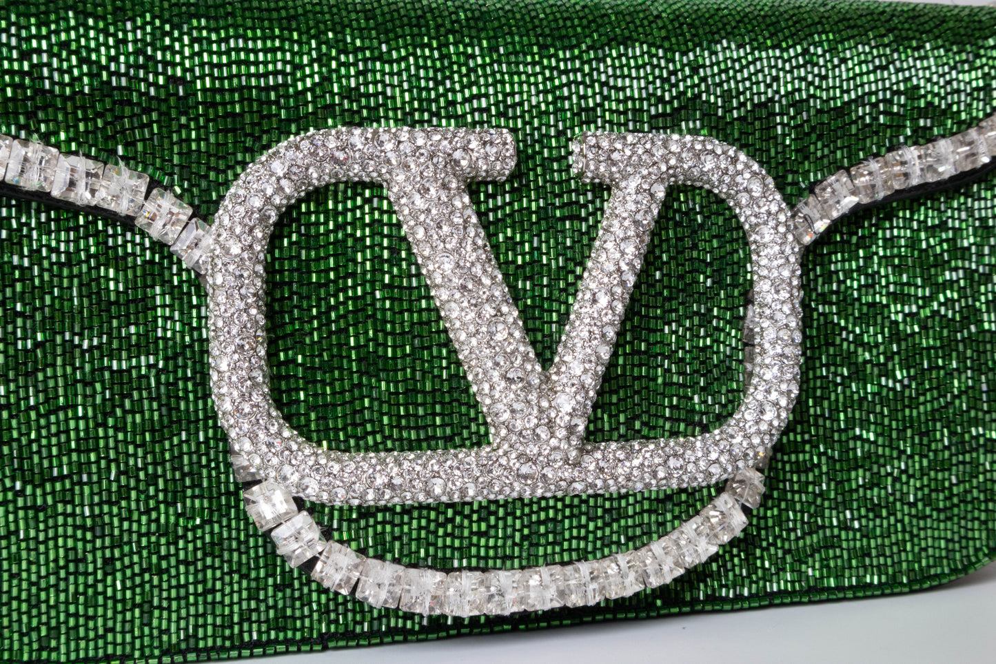 Valentino Garavani Loco Crystal Embellished Beaded bolso — vista 6, Luxette