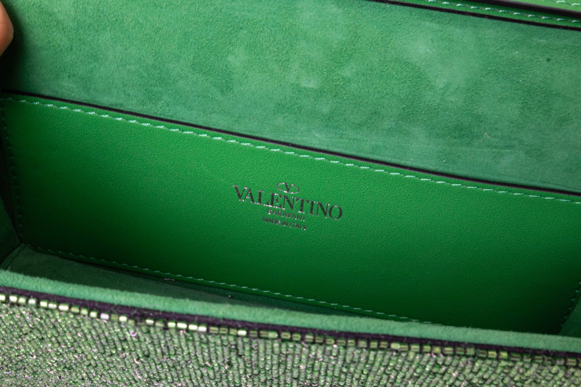 Valentino Garavani Loco Crystal Embellished Beaded bolso — vista 8, Luxette